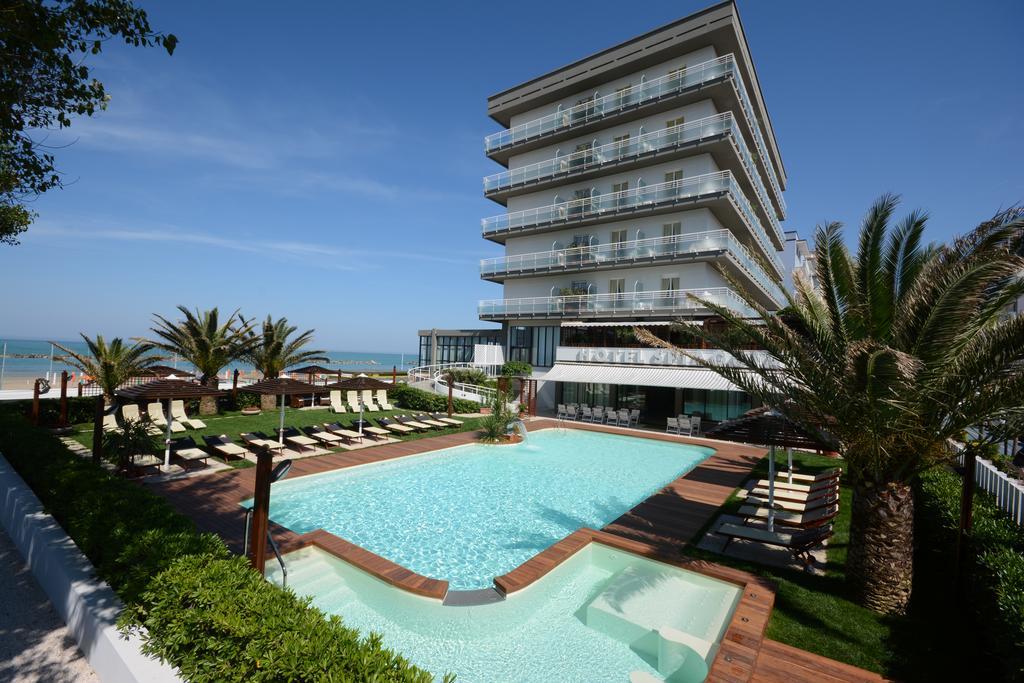 Hotel Spiaggia Pesaro Exterior photo